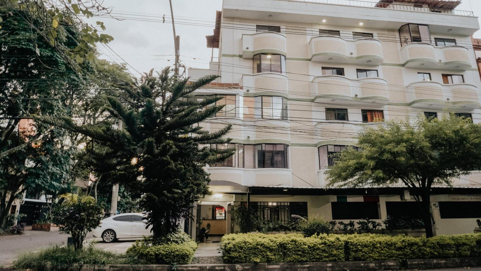Hotel Balcones Del Estadio Medellín Buitenkant foto
